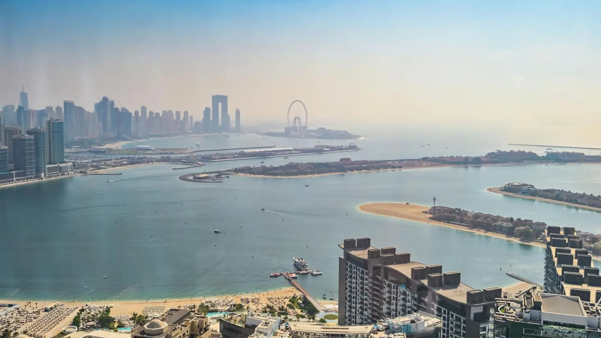 Luxury 1-Br With Stunning Views In Palm Tower By Luxe Shortlet Apartment Dubai